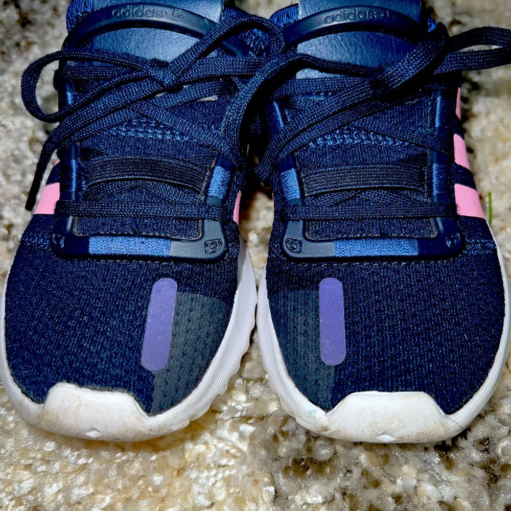 Beautiful comfortable kid Adidas sneakers. Unisex